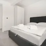 Rooftop House *