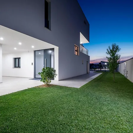Apartment Rooftop House